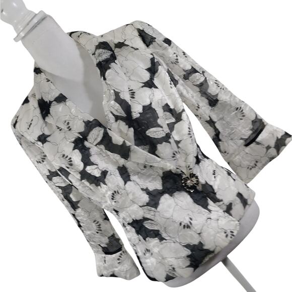 ALEX EVENINGS! WHITE W/BLACK SHEER CHIFFON FLORAL MOTIF BLOUSE, TOP! SZ M - Picture 1 of 9
